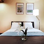 24 Premium Old Town *